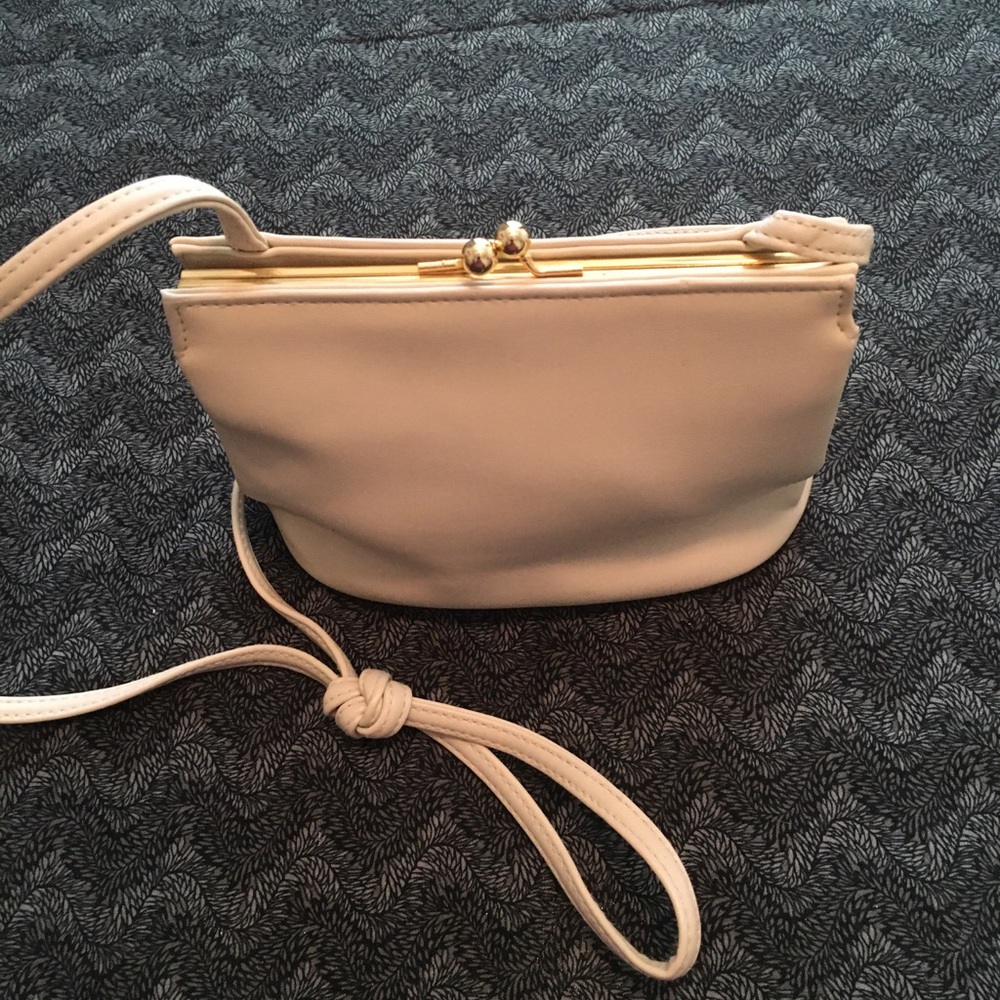 Small shoulder bag